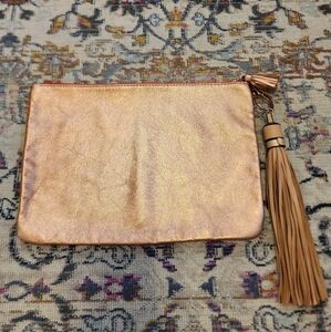NWOT Miss Albright Speciaity Tan + Metaillic Clutch 2 Tassel